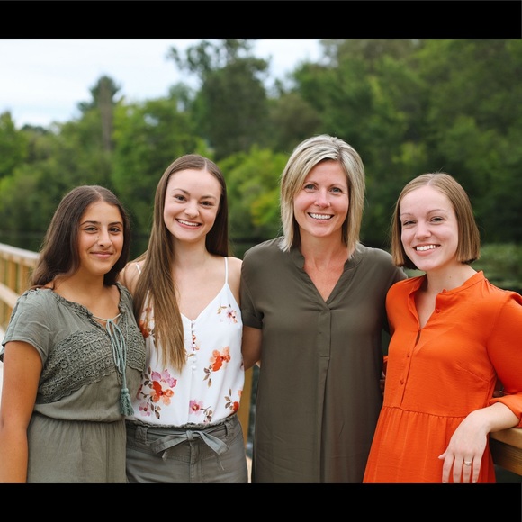 Meet your Posher, Jordan - Picture 2 of 3